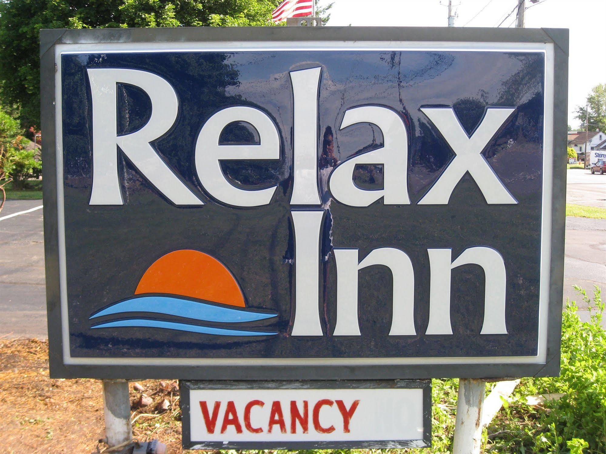 Relax Inn Webster Exterior photo